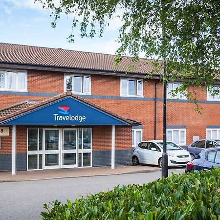 Travelodge Milton Keynes Old Stratford Kültér fotó