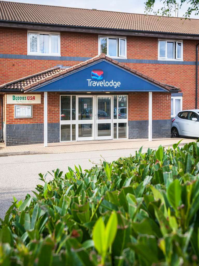 Travelodge Milton Keynes Old Stratford Kültér fotó